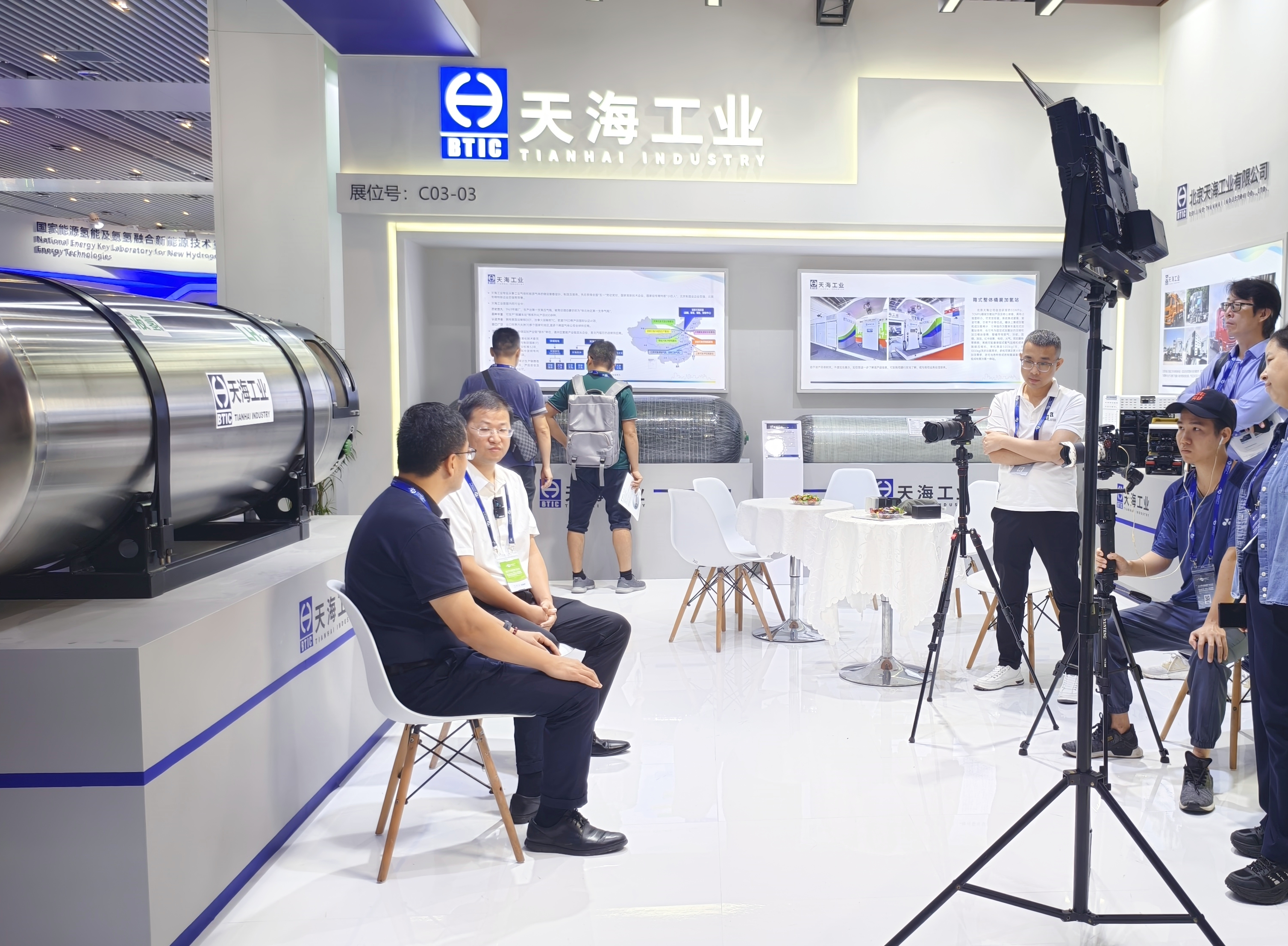 16 采訪2.jpg 16 采訪2.jpg